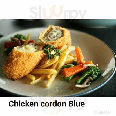 Glasnost Resto & Cafe