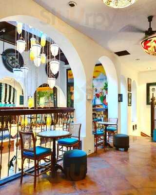 Kawisari Cafe & Eatery