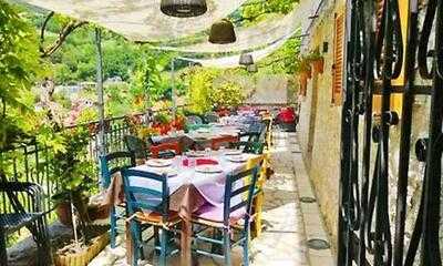 La StuzziCantina de La Terrazza del Castello, Sant'Anatolia di Narco