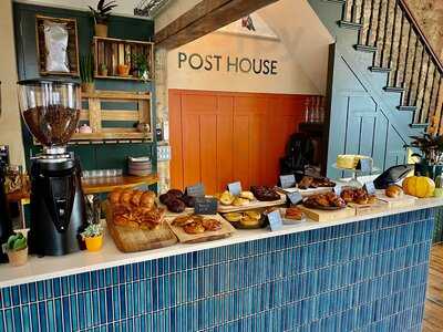 Post House Cafe And Bar