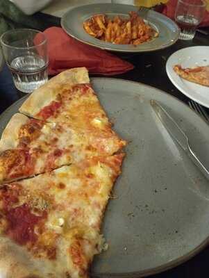 Pizza Piccolo Restaurant