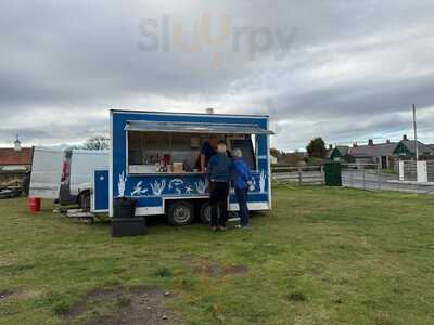 Creel & Reel Seafood Trailer