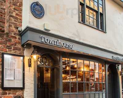 Townhouse Bar & Pizza Kitchen