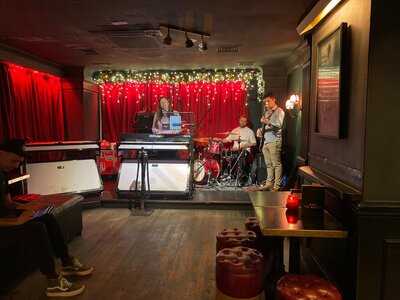 Louche Soho