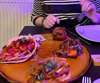 Selkirk Signature Indian Restaurant, Bar & Takeaway