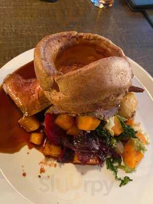 The Three Horseshoes