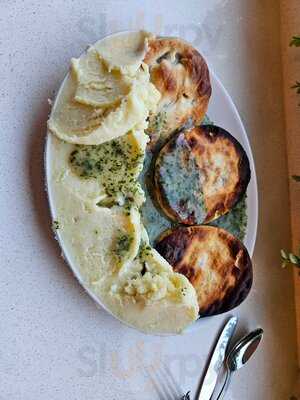 Pollys Pie & Mash