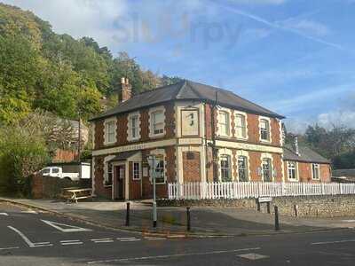 The Charterhouse Pub