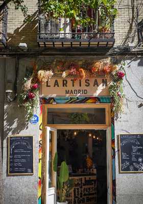 Lartisan Bar & Restaurante Malasaña