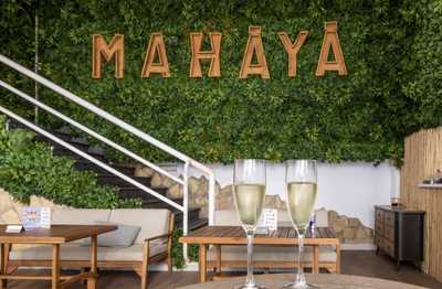 MahĀyĀ Restaurant Sunset Club