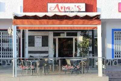 Ana's Cafe Bar