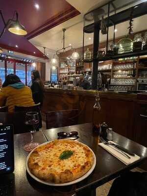 Café Léone, Paris