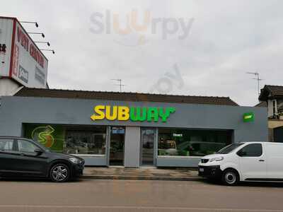 Subway, Saint-Julien-les-Villas