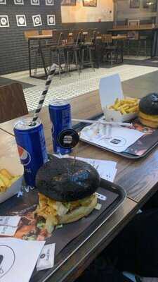 Black & White Burger