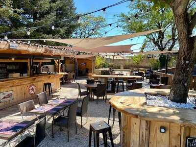 La Baraque à Burgers, Châteauneuf-du-Rhône