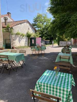 Chez Naomie
