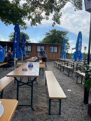 Biergarten Fliegertreff