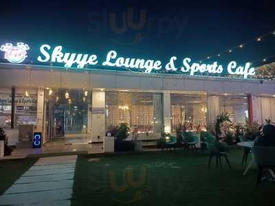 Skyye Lounge & Sports Cafe