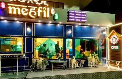 Mehfil Restaurant And Cafe