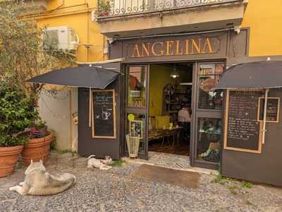 Angelina Caffè, Napoli