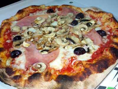 Pollo e Pizza Di Gesu' Salvatore di Rinaudo Giada, Palermo