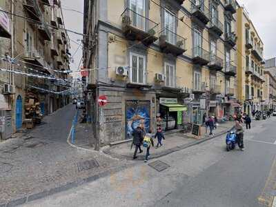 Whatsapp Caffè, Napoli