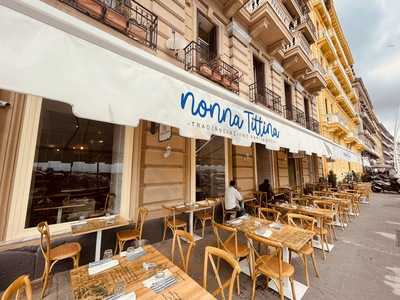 Nonna Tittina Caracciolo, Napoli