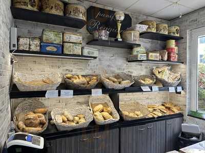 Panificio Pasticceria Reggiardo, Casella