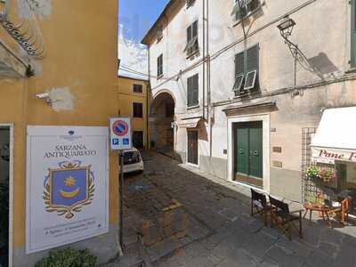 Piazza Luni 36, Sarzana