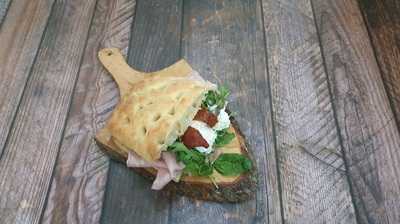 Don Peppino Panuozzo & Focaccia Romana, Bologna