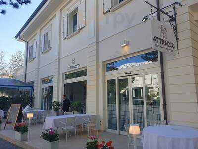 Attracco Ristorante Di Pesce A Cesenatico