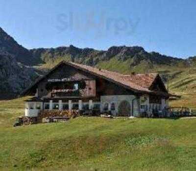Rifugio Ciampac, Alba di Canazei