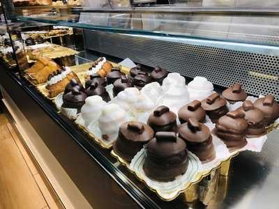 Pasticceria Rosticceria Loungebar Luciano Mazzone, Napoli