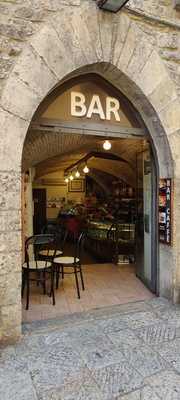 Bar Maestri Comacini, Assisi