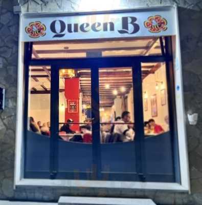 Queen B, Bologna