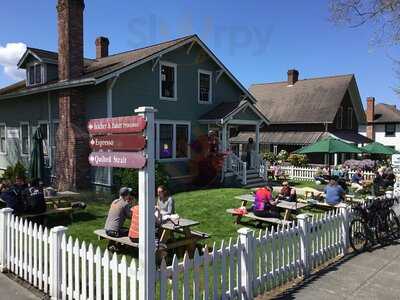 House 11 Taproom & Bottle Shop