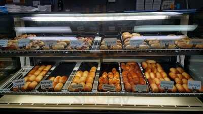 Kolache Bakery, Pace