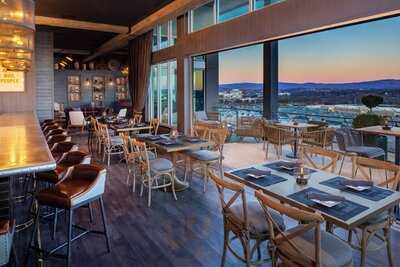 Ridge Room Rooftop Bar, Harrisonburg