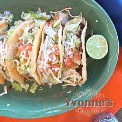 Yvonne's Cantina & Grill, El Paso