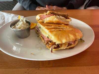 Luchacubano Sandwicheria & Rum Bar, Riverhead