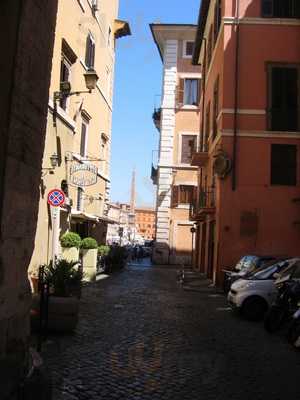 4 colonne, Roma