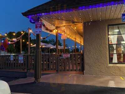 Hudson Beach Crab House, Hudson