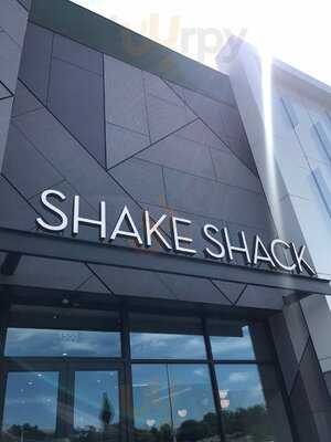 Shake Shack Burlington Mall, Burlington