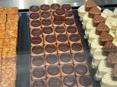 Laderach Chocolatier Suisse, Aventura