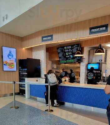 Elevation Burger, Arlington