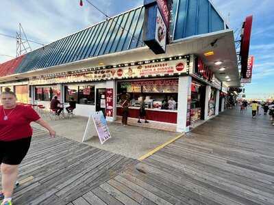 Wally's Restaurant & Pizzeria, Wildwood