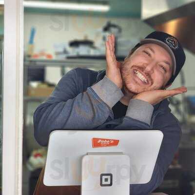 Babe's Burger, Hector
