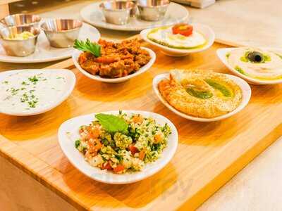 Café Manah Creative Bistrô & Bar