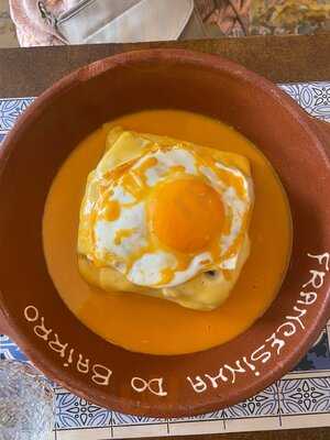 Francesinha Do Bairro