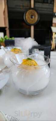 ‪The Lobby Lounge‬